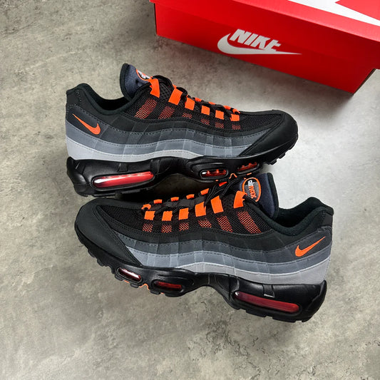 Nike Air Max 95 'Hyper Crimson'